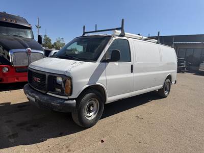 GMC Savana G2500 Single Axle Service Van - Automatic