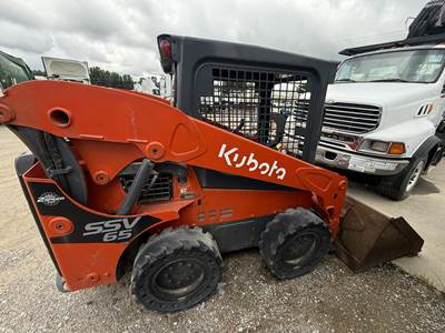 Kubota SSV65 Track Skid Steer
