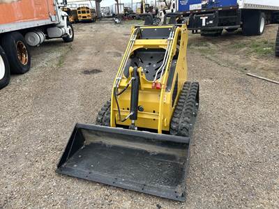 MACHPRO MP-S300 Skid Steer