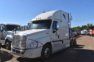Freightliner Cascadia 125 Sleeper Semi Truck - 75" Raised Roof Sleeper, Detroit 455HP, 10 Speed Manual
