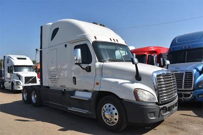 Freightliner Cascadia 125 Sleeper Semi Truck - 76" Raised Roof Sleeper, Detroit 450HP, 10 Speed Manual