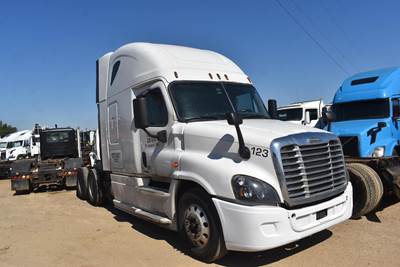 Freightliner Cascadia 125 Sleeper Semi Truck - 75" Raised Roof Sleeper, Detroit 455HP, 12 Speed Dt12 Amt