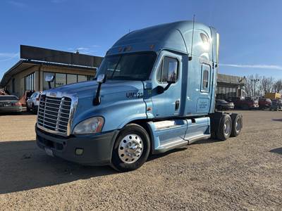 Freightliner Cascadia 125 Sleeper Semi Truck - 75" Raised Roof Sleeper, Detroit 475HP, 13 Speed Manual