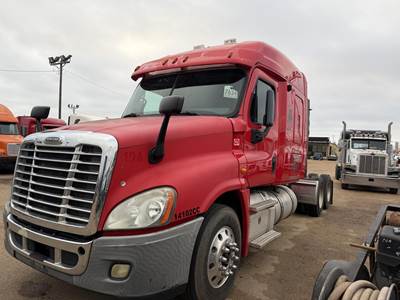 Freightliner Cascadia 125 Sleeper Semi Truck - 70" Mid Roof Sleeper, Cummins 450HP, 10 Speed Manual