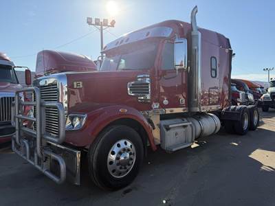 Freightliner Coronado 122 SD Sleeper Semi Truck - 70" Mid Roof Sleeper, Cummins 450HP, 13 Speed Manual