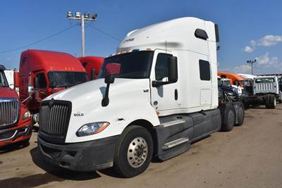International LT Sleeper Semi Truck - 75" Raised Roof Sleeper, Cummins 450HP, 12 Speed Endurant Amt