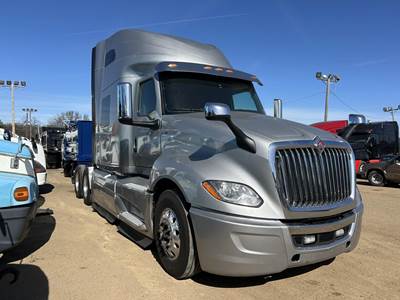 International LT Sleeper Semi Truck - 75" Raised Roof Sleeper, A26 450HP, 12 Speed Endurant Amt