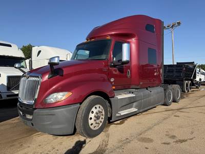 International LT Sleeper Semi Truck - 75" Raised Roof Sleeper, Cummins 450HP, 12 Speed Endurant Amt
