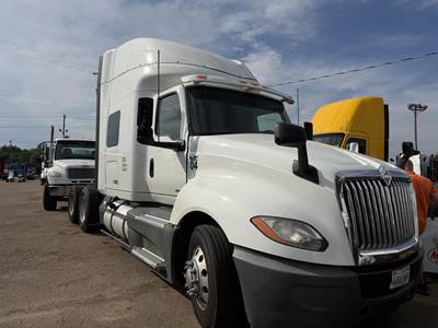 International LT Sleeper Semi Truck - 75" Raised Roof Sleeper, A26 450HP, 12 Speed Endurant Amt