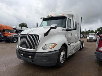 International LT Sleeper Semi Truck - 75" Mid Roof Sleeper, Cummins 450HP, 12 Speed Endurant Amt