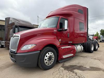 International LT Sleeper Semi Truck - 75" Raised Roof Sleeper, Cummins 450HP, 10 Speed Ultrashift Amt