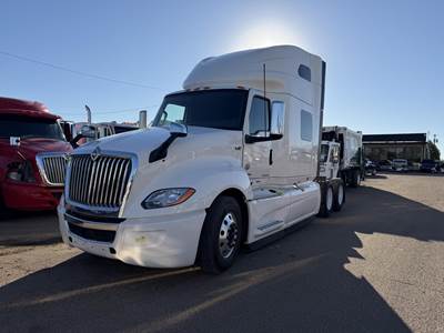 International LT Sleeper Semi Truck - 75" Raised Roof Sleeper, A26 450HP, 12 Speed Endurant Amt