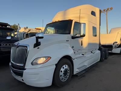 International LT Sleeper Semi Truck - 75" Raised Roof Sleeper, A26 450HP, 12 Speed Endurant Amt