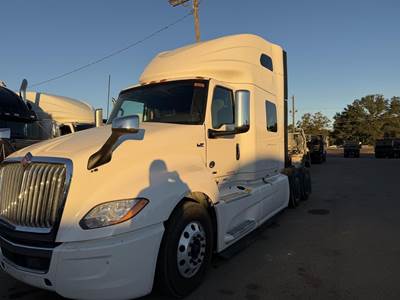 International LT Sleeper Semi Truck - 75" Raised Roof Sleeper, A26 450HP, 12 Speed Endurant Amt