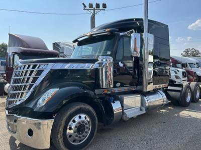 International LoneStar Sleeper Semi Truck - 75" Mid Roof Sleeper, Cummins 500HP, 13 Speed Manual
