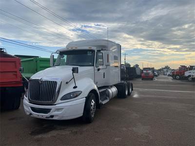 International ProStar Sleeper Semi Truck - Mid Roof Sleeper, N13 450HP, 10 Speed Amt