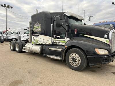 Kenworth T660 Sleeper Semi Truck - 72" Flat Top Sleeper, Cummins 450HP, 10 Speed Manual