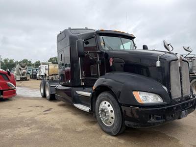 Kenworth T660 Sleeper Semi Truck - 72" Mid Roof Sleeper, Cummins 425HP, 10 Speed Manual
