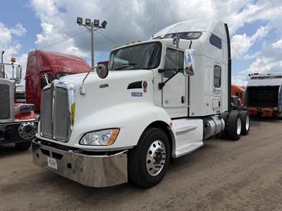 Kenworth T660 Single Axle Sleeper Semi Truck - 72" Mid Roof Sleeper, Cummins 400HP, 10 Speed Manual