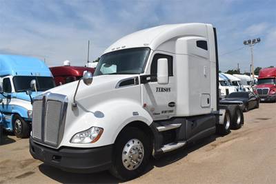 Kenworth T680 Sleeper Semi Truck - 76" Raised Roof Sleeper, Paccar 455HP, 10 Speed Manual