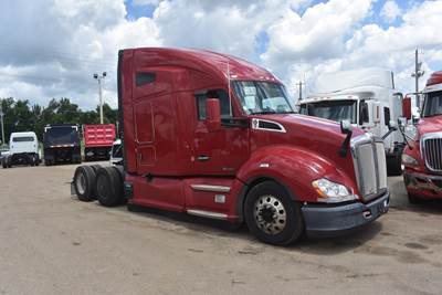 Kenworth T680 Sleeper Semi Truck - 76" Raised Roof Sleeper, Paccar 455HP, 12 Speed Endurant Amt