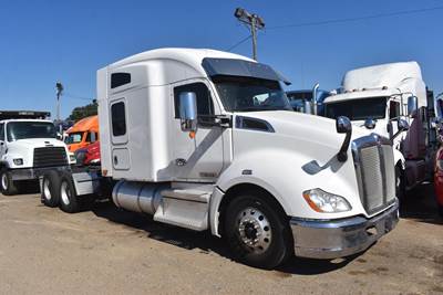 Kenworth T680 Sleeper Semi Truck - 76" Raised Roof Sleeper, Paccar 485HP, 12 Speed Endurant Amt
