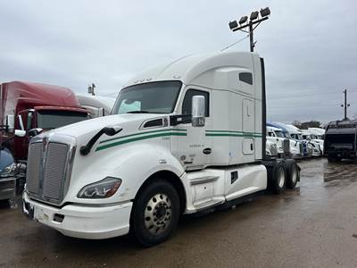 Kenworth T680 Sleeper Semi Truck - 76" Raised Roof Sleeper, Cummins 450HP, 12 Speed Endurant Amt