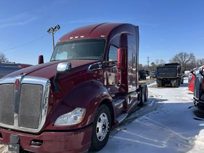 Kenworth T680 Sleeper Semi Truck - 76" Raised Roof Sleeper, Paccar 455HP, 12 Speed Endurant Amt