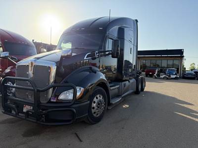 Kenworth T680 Sleeper Semi Truck - 76" Raised Roof Sleeper, Paccar 455HP, 12 Speed Endurant Amt