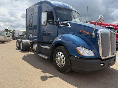 Kenworth T680 Sleeper Semi Truck - 76" Raised Roof Sleeper, Paccar 455HP, 12 Speed Endurant Amt
