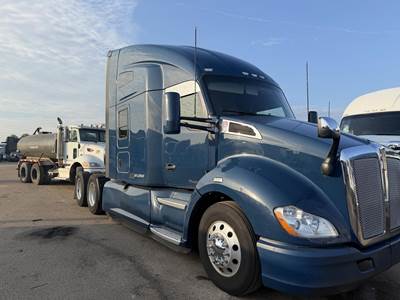 Kenworth T680 Sleeper Semi Truck - 76" Raised Roof Sleeper, Paccar 455HP, 12 Speed Endurant Amt