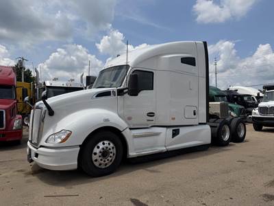Kenworth T680 Sleeper Semi Truck - 76" Raised Roof Sleeper, Paccar 455HP, 12 Speed Endurant Amt