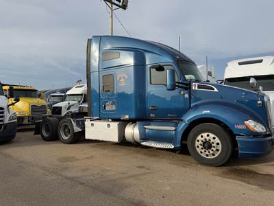 Kenworth T680 Sleeper Semi Truck - 76" Raised Roof Sleeper, Cummins 425HP, 10 Speed Manual
