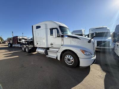 Kenworth T680 Sleeper Semi Truck - 78" Mid Roof Sleeper, Paccar 455HP, 12 Speed Endurant Amt