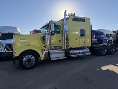 Kenworth W900 Sleeper Semi Truck - 86" Mid Roof Sleeper, Cummins 460HP, 18 Speed Manual
