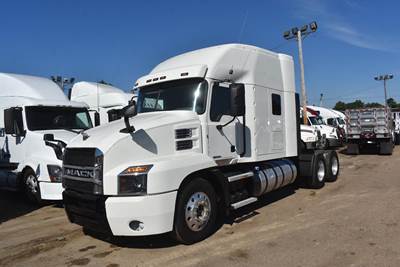 Mack Anthem 64T Sleeper Semi Truck - 70" Raised Roof Sleeper, MP8 505HP, 12 Speed M Drive Amt