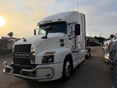 Mack Anthem 64T Sleeper Semi Truck - 80" Raised Roof Sleeper, MP8 455HP, 12 Speed M Drive Amt