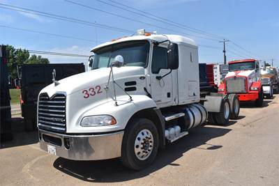 Mack Pinnacle CXU613 Sleeper Semi Truck - 52" Flat Top Sleeper, 435HP, 10 Speed Manual