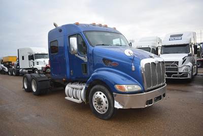 Peterbilt 387 Sleeper Semi Truck - 70" Mid Roof Sleeper, Caterpillar 450HP, 10 Speed Manual