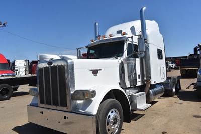 Peterbilt 389 Sleeper Semi Truck - 70" Mid Roof Sleeper, Caterpillar 475HP, 10 Speed Ultrashift Amt