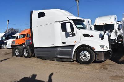 Peterbilt 579 Sleeper Semi Truck - 76" Raised Roof Sleeper, Paccar 455HP, 12 Speed Endurant Amt