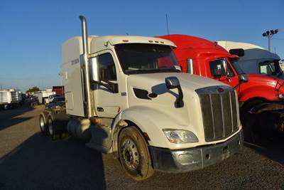 Peterbilt 579 Sleeper Semi Truck - 70" Mid Roof Sleeper, Paccar 450HP, 10 Speed Ultrashift Amt