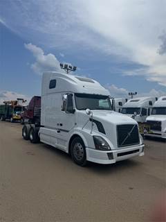 Volvo VNL64T670 Sleeper Semi Truck - 67" Raised Roof Sleeper, D13 405HP, 10 Speed Manual