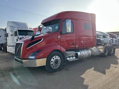 Volvo VNL64T740 Sleeper Semi Truck - 78" Mid Roof Sleeper, D13 455HP, 12 Speed I Shift Amt
