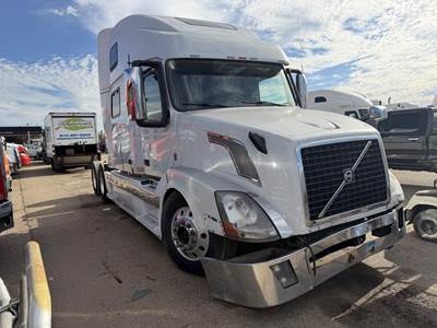 Volvo VNL64T780 Sleeper Semi Truck - 78" Raised Roof Sleeper, D13 455HP, 12 Speed I Shift Amt