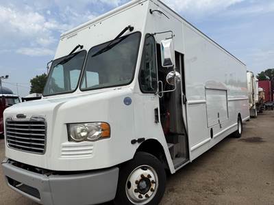 MORGAN OLSEN ROUTE STAR Single Axle Step Van - Cummins, 240HP, Automatic