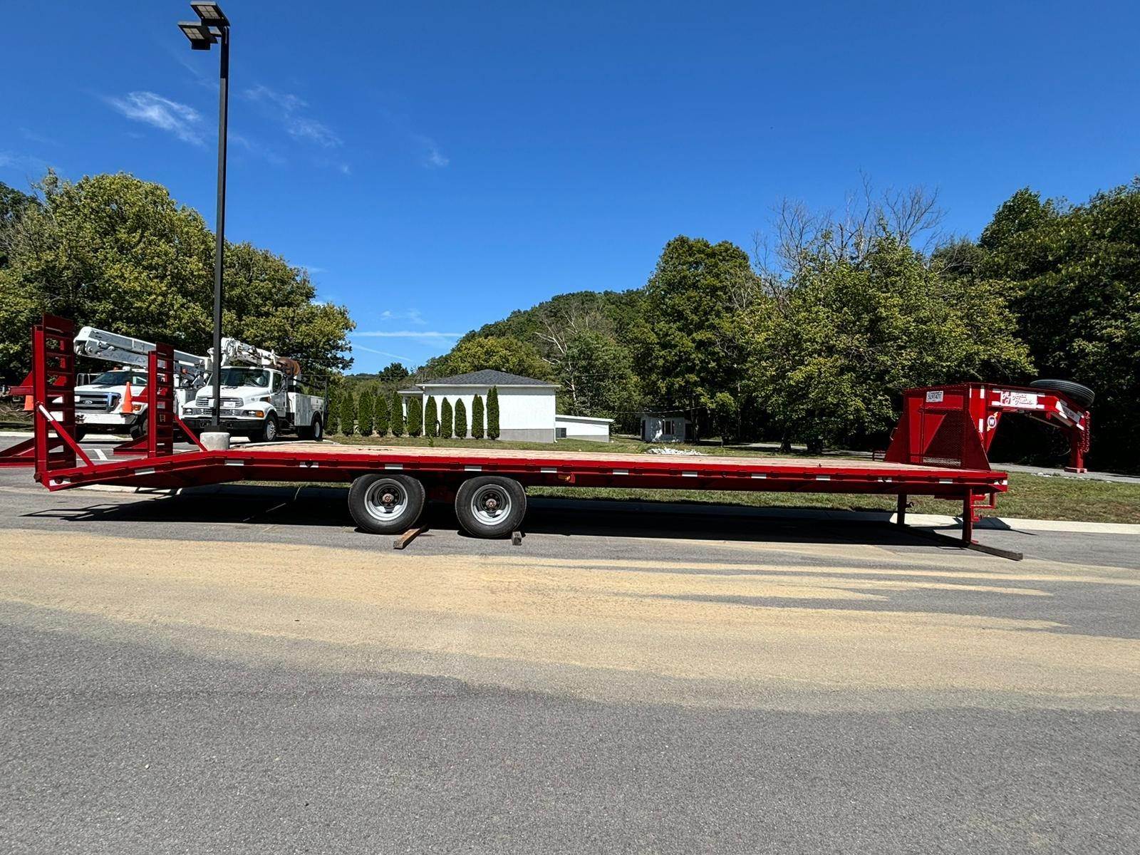 2024 Hurst 35 FT DOVE TAIL GOOSENECK Tandem Axle Steel Tag Trailer