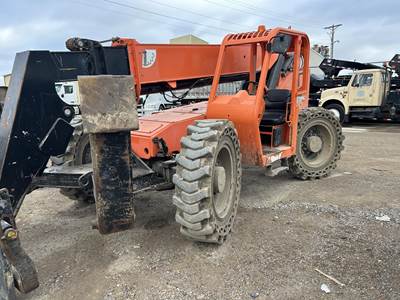 SkyTrak 10042 Telehandler - 10000lb Capacity, 42ft Lift Height