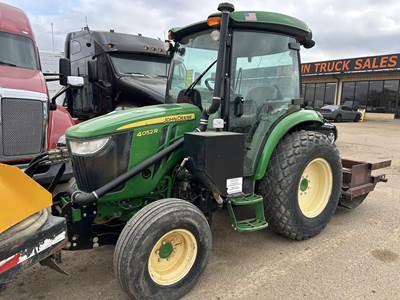 John Deere 4052R Tractor