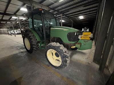 John Deere 5083E Tractor